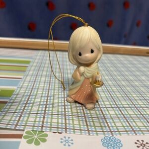 Precious Moments "May Your Faith Light The Way" 2009 Porcelain Bisque Ornament#